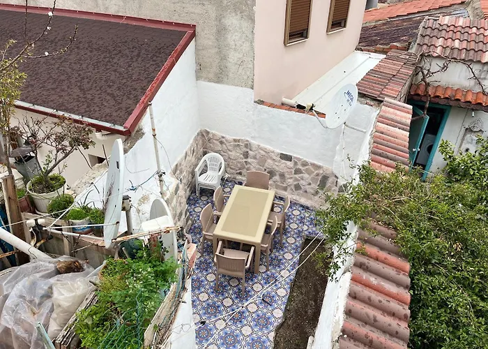 Cross House Historical Greek House With 3 Floors And Courtyard 别墅 *