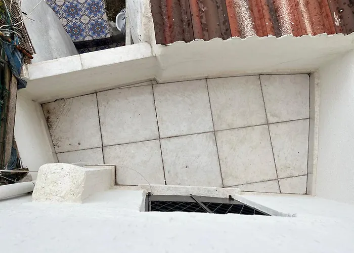 Cross House Historical Greek House With 3 Floors And Courtyard