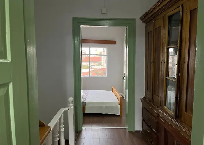 Cross House Historical Greek House With 3 Floors And Courtyard *