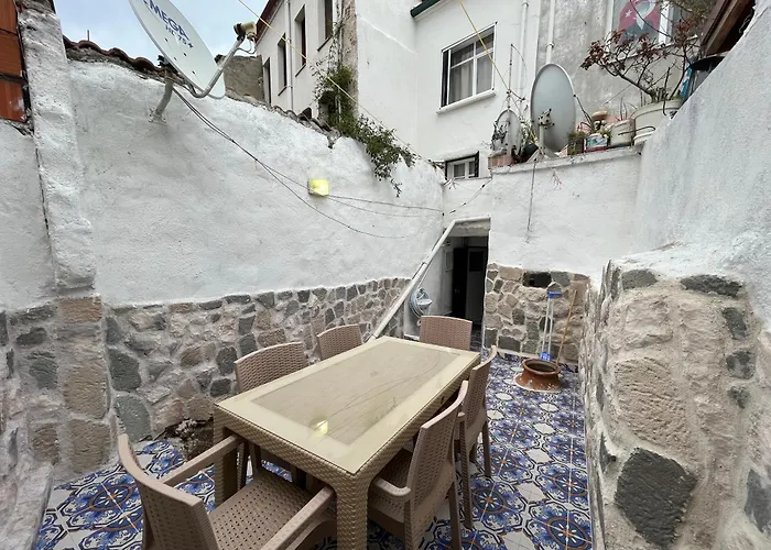 Cross House Historical Greek House With 3 Floors And Courtyard *