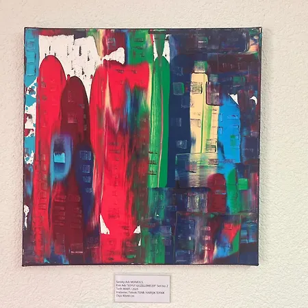 Вилла Cross House Historical Greek House With 3 Floors And Courtyard