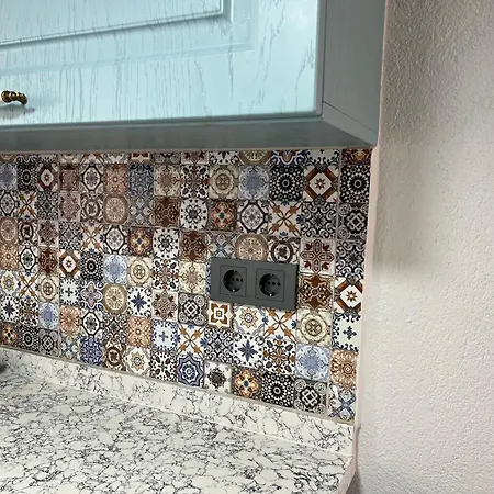 Вилла Cross House Historical Greek House With 3 Floors And Courtyard Айвалык