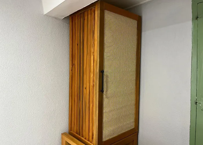 Вилла Cross House Historical Greek House With 3 Floors And Courtyard *